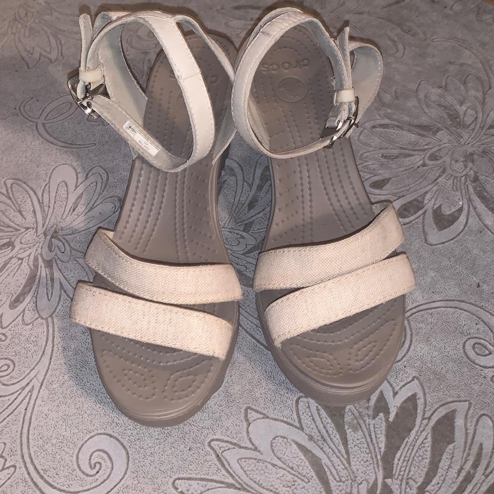 Crocs Leigh Wedge Heel Ankle Strap Sandals 10W